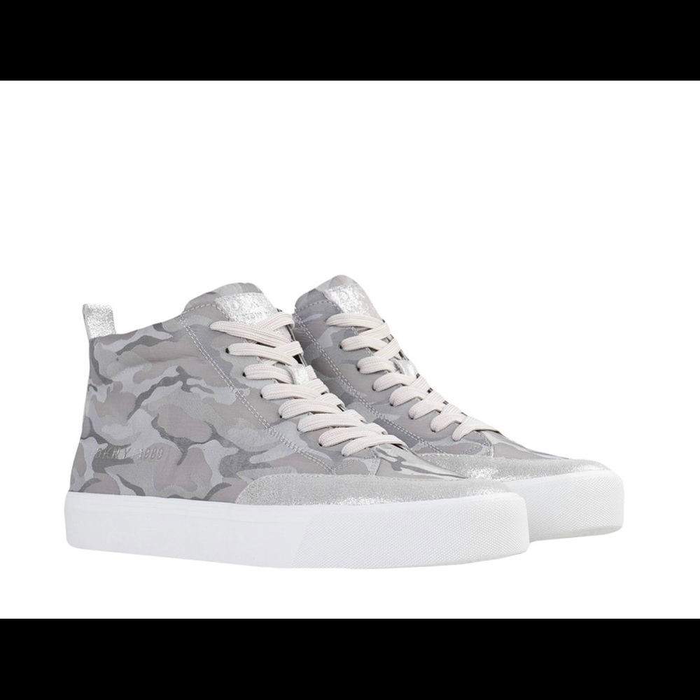 D K N Y Rivka Lace Up Hightop Sneakers silver camp